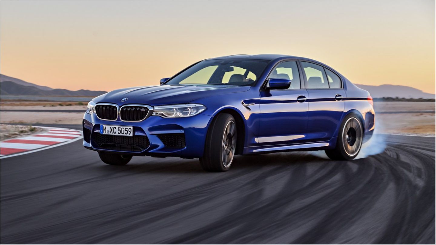 Еволюцію BMW M5 показали за чотири хвилини - фото 1