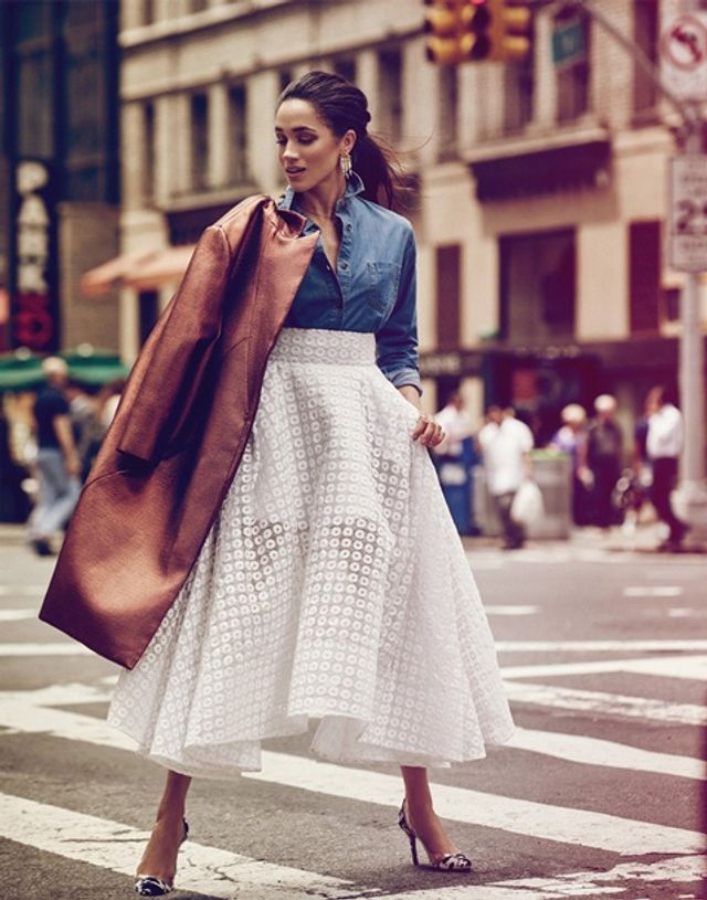 Меган Маркл прикрасила обкладинки двох модних глянців - фото 212965