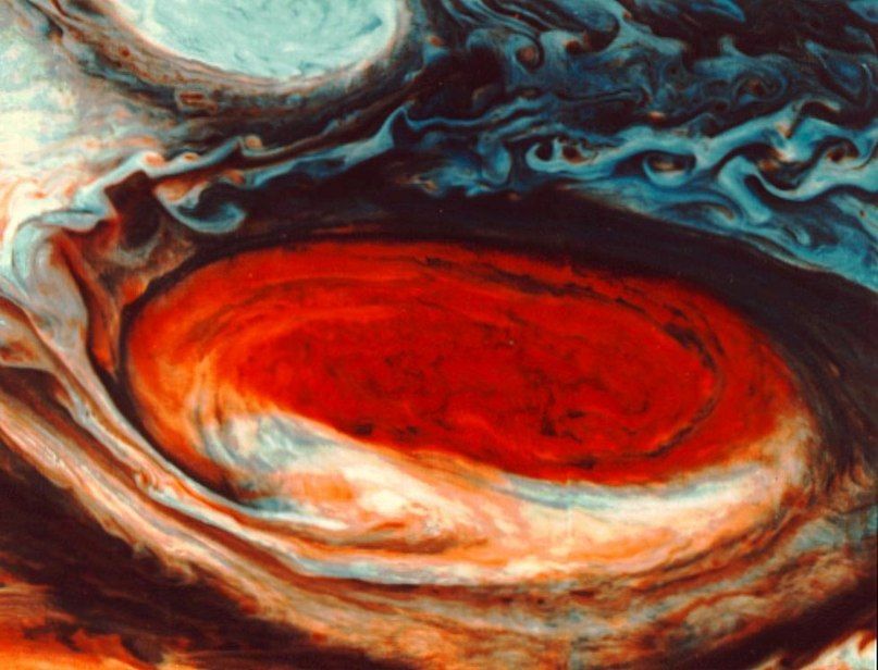 NASA показало надра Червоної плями Юпітера - фото 1