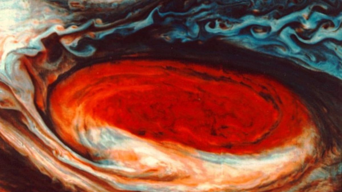 NASA показало надра Червоної плями Юпітера - фото 1