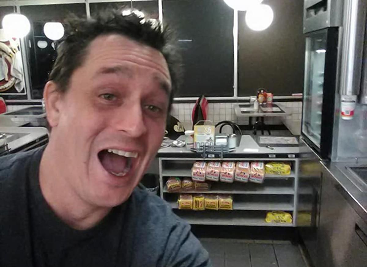 У США клієнт сам приготував їжу в ресторані, поки кухар спав