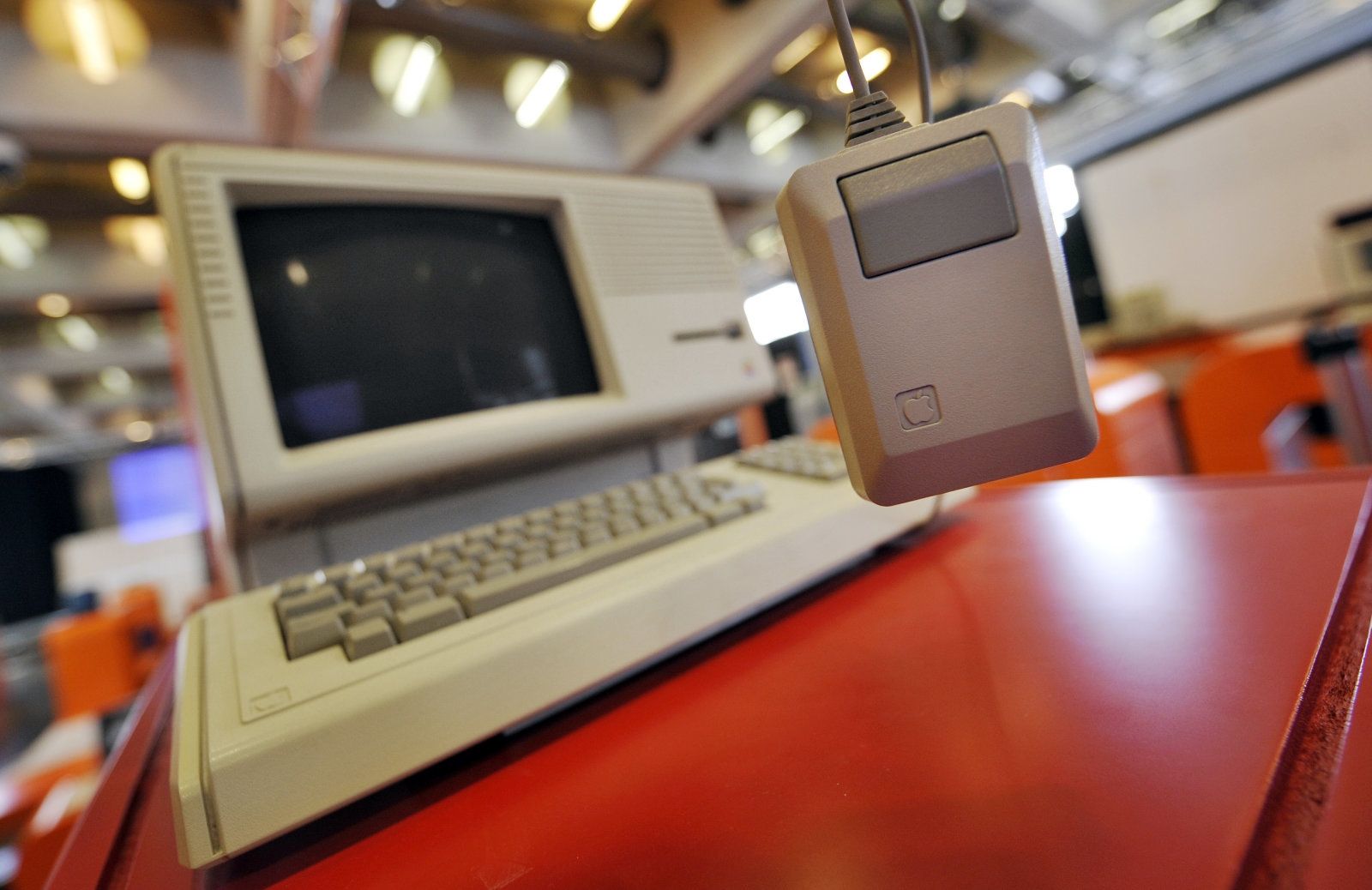 Перша ОС Apple стане доступною для завантаження в наступному році - фото 1