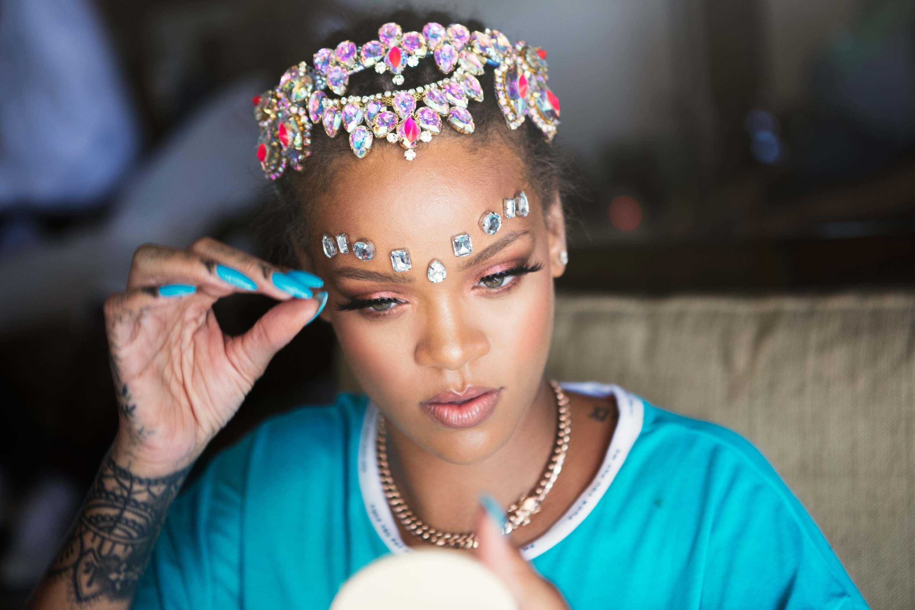 Rihanna прикрасила різдвяний Voque - фото 1