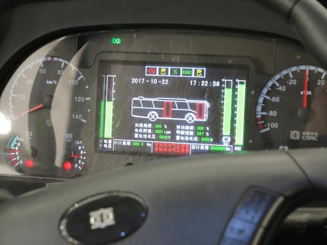 На Busworld 2017 представили автобус на метанольних паливних елементах - фото 216887