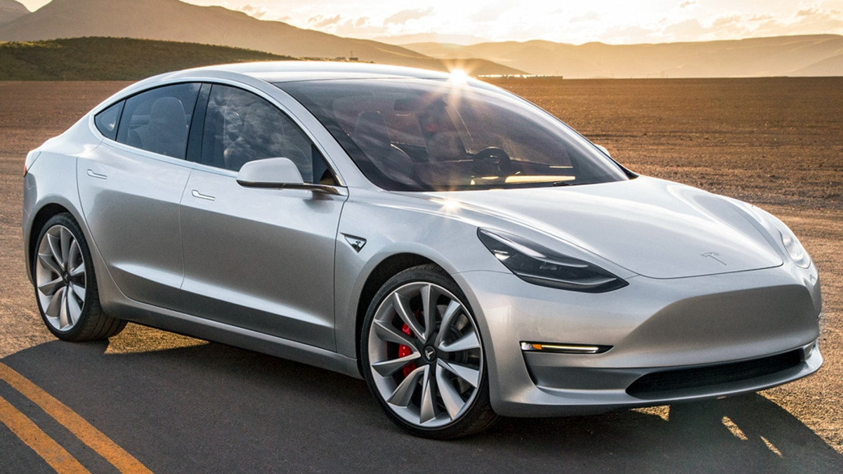 Tesla Model 3 перевищила максимальну швидкість, заявлену виробником - фото 1