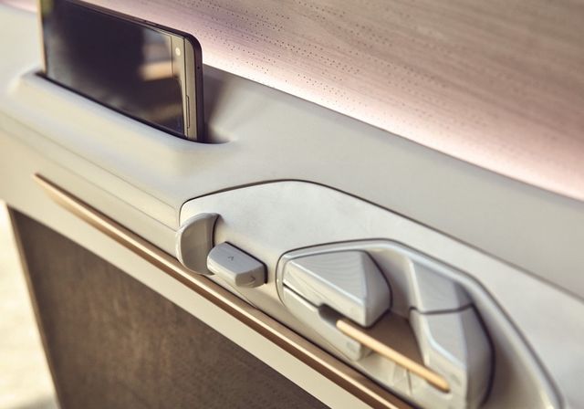 Renault Symbioz занурить пасажирів у віртуальну реальність - фото 213833