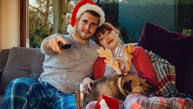 Музичні відкриття року та небанальні новорічні фільми: 25 грудня у трьох фото - фото 217176