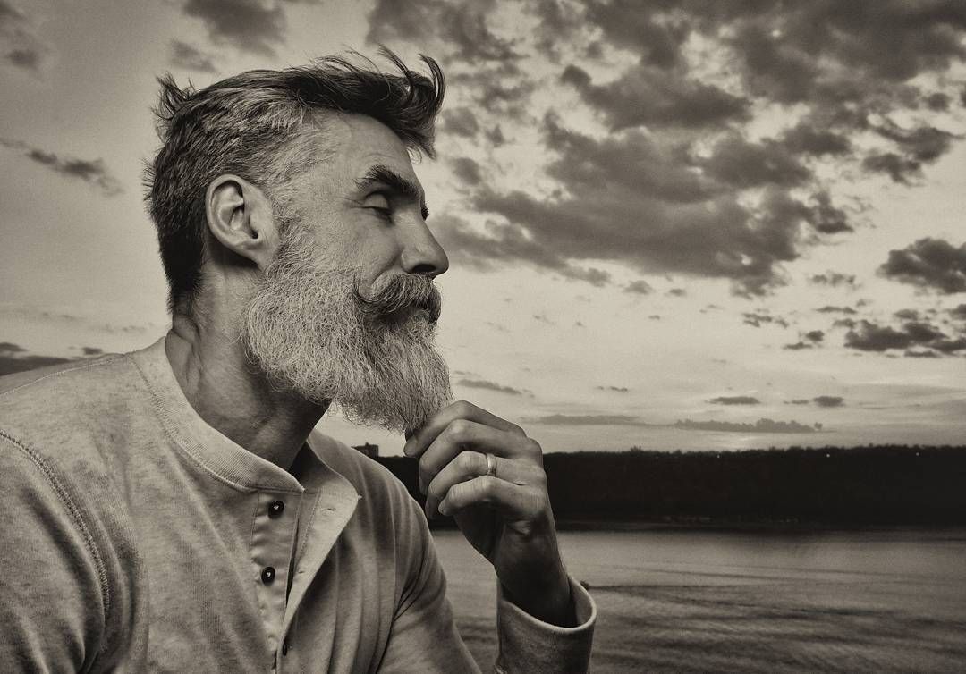 Цей дідусь став зіркою Instagram та надихає інших чоловіків: стильні фото - фото 1