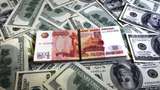 Долар впав нижче за 60 рублів вперше за два роки