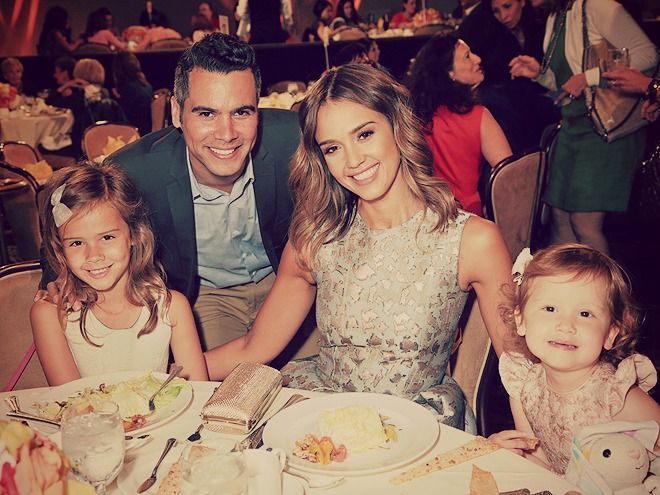 Джессіка Альба показала миле сімейне фото