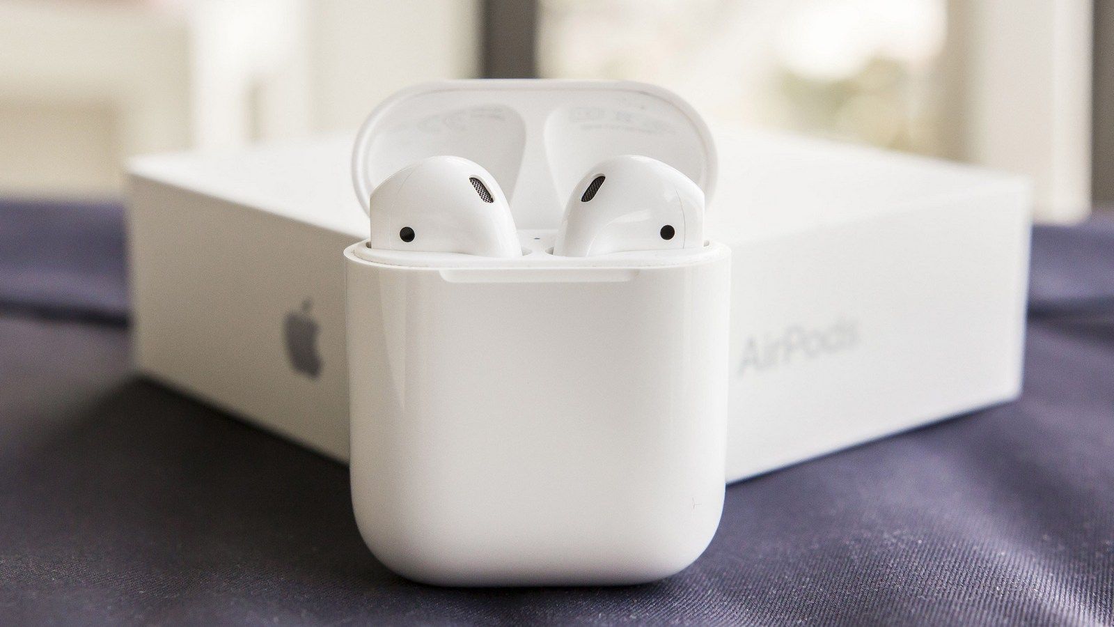 Стало відомо, коли вийдуть оновлені AirPods від Apple