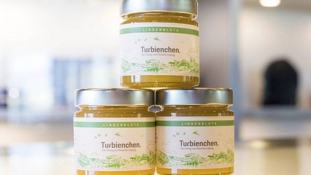 Компанія Porsche здивувала шанувальників незвичайним продуктом - фото 214470