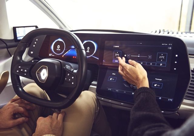 Renault Symbioz занурить пасажирів у віртуальну реальність - фото 213838