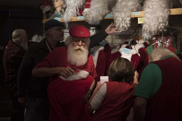 У США відкрилася школа Санта-Клаусів - фото 217905