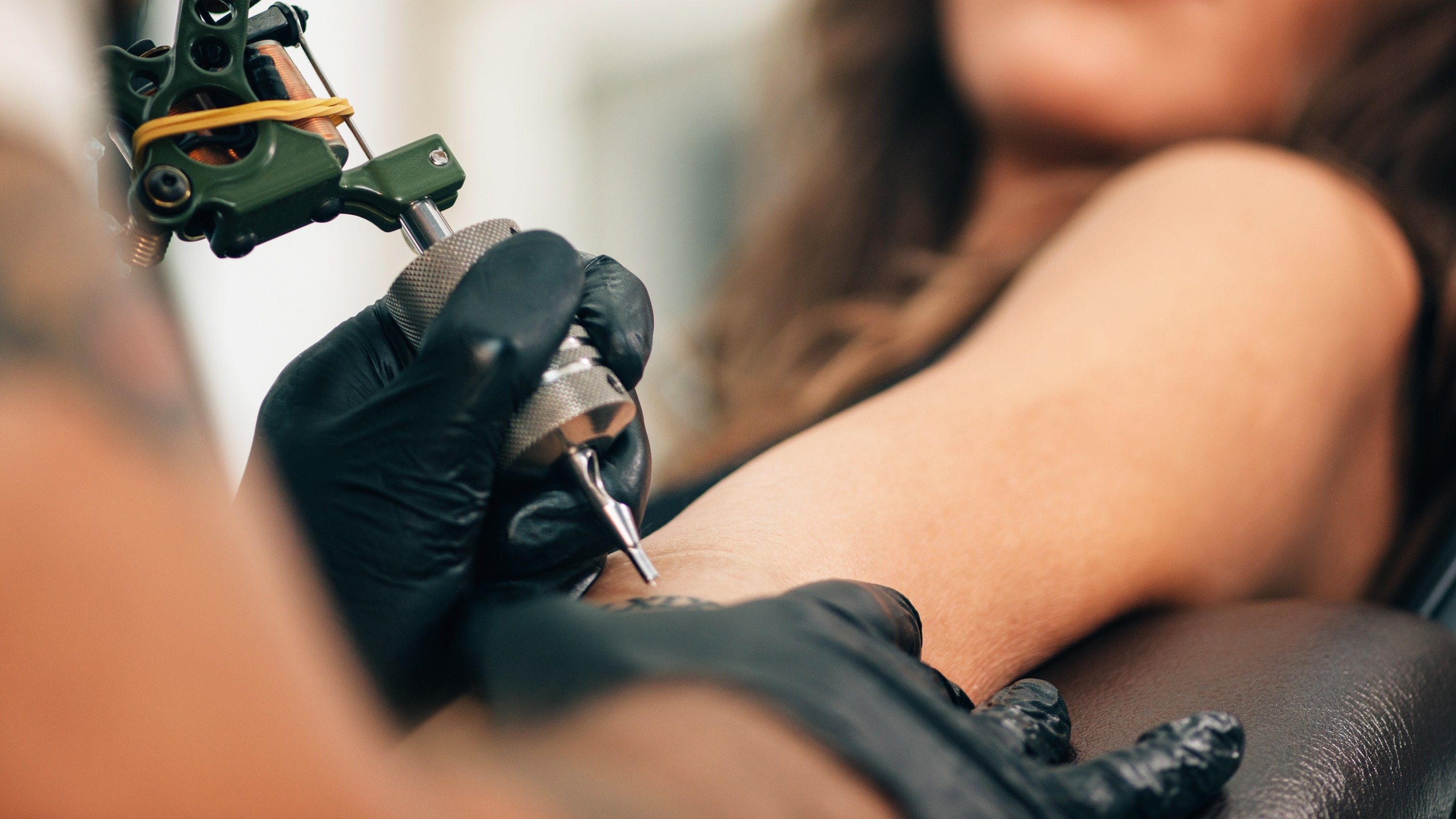 Татуювання стало причиною смерті пацієнта у США - фото 1