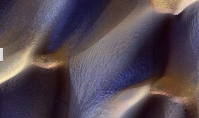 Лабораторія NASA опублікувала фото Марса в снігу - фото 217845