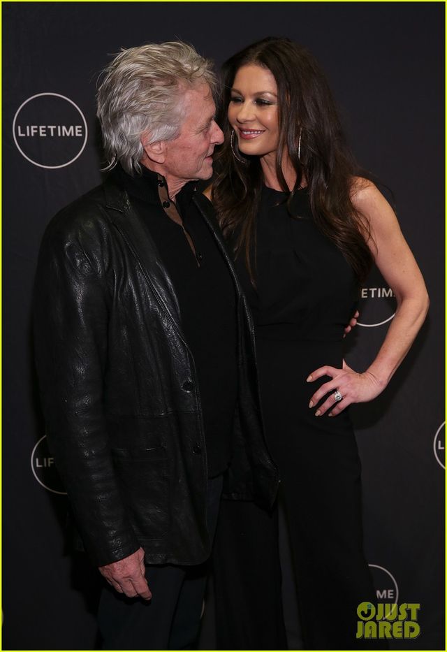 Кетрін Зета-Джонс і Майкл Дуглас - фото 212630