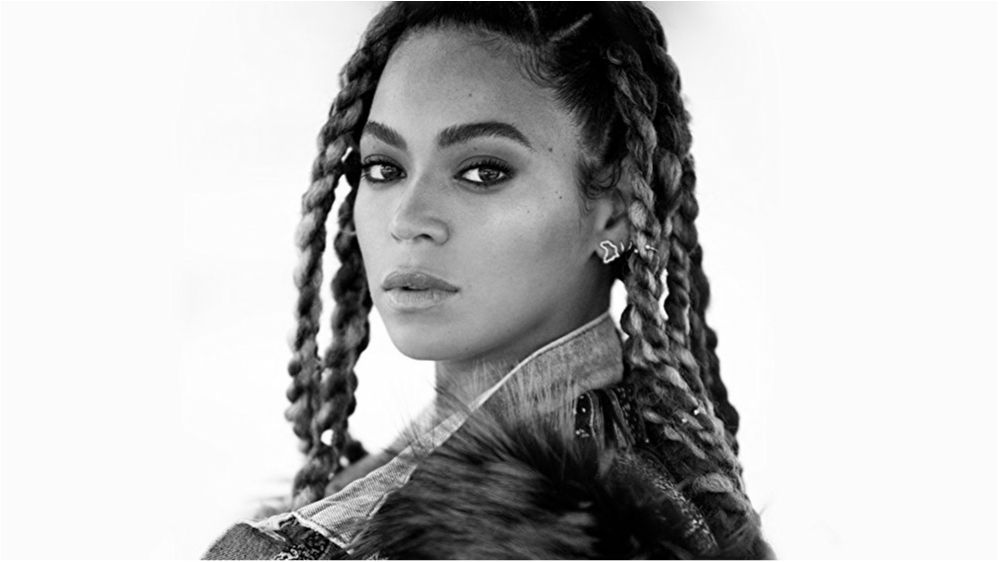 Beyonce здивувала шанувальників золотою сукнею