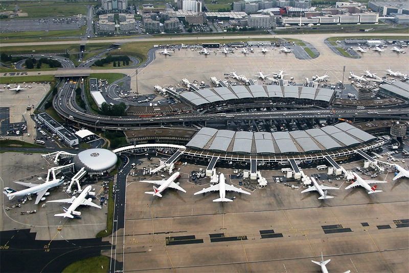 У найзавантаженішому аеропорту світу скасовані всі рейси