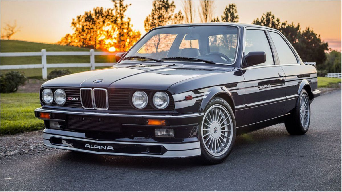 В Україні помітили два рідкісних автомобілі BMW