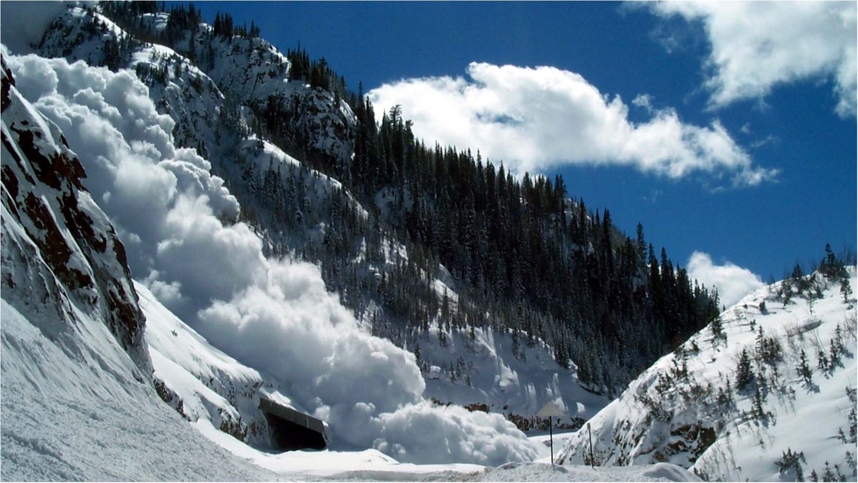 Українців попередили про лавини в Карпатах