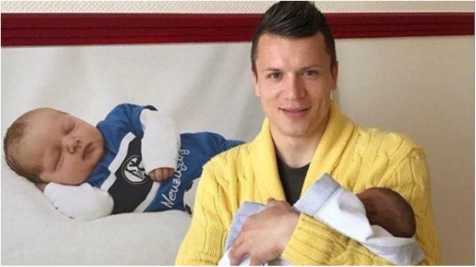 Коноплянка має двох дітей - фото 1