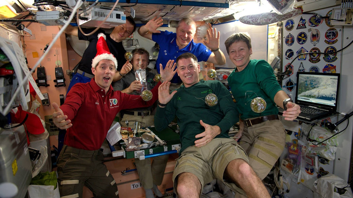 Як астронавти NASA відсвяткували Різдво - фото 1