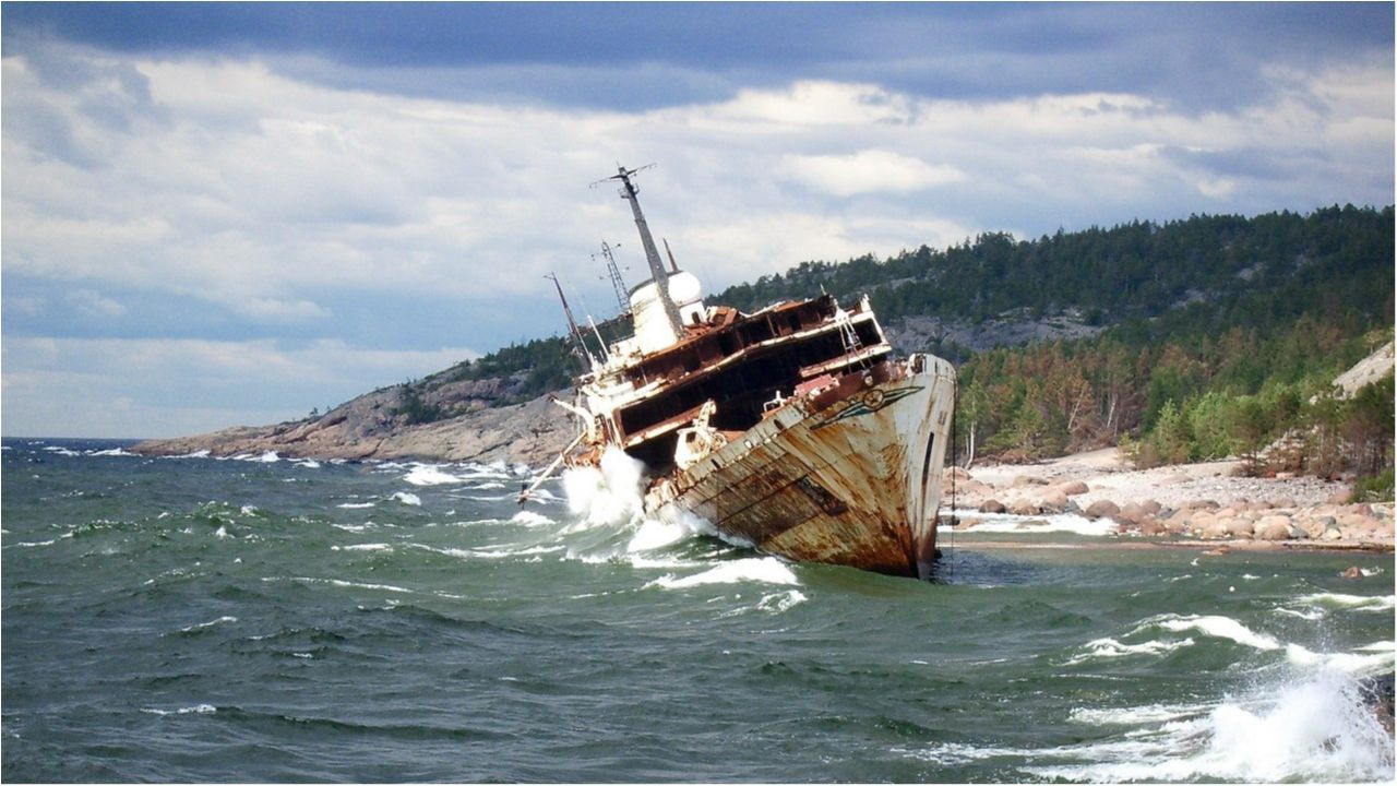 Сьогодні кораблі лежать на дні морському - фото 1