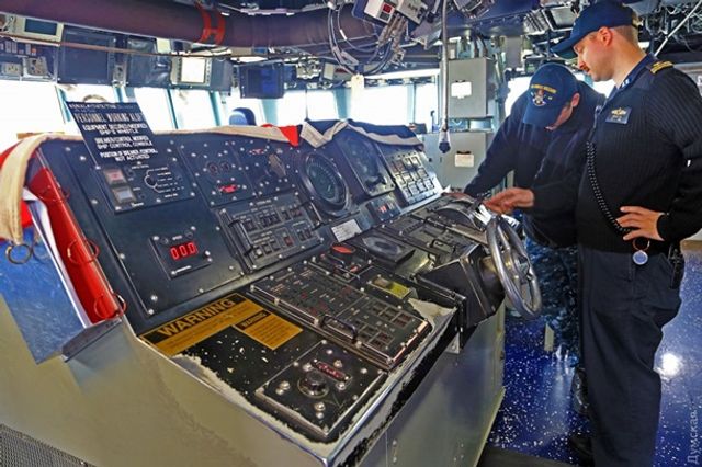 В Одесі показали, як виглядає зсередини американський есмінець - фото 212660