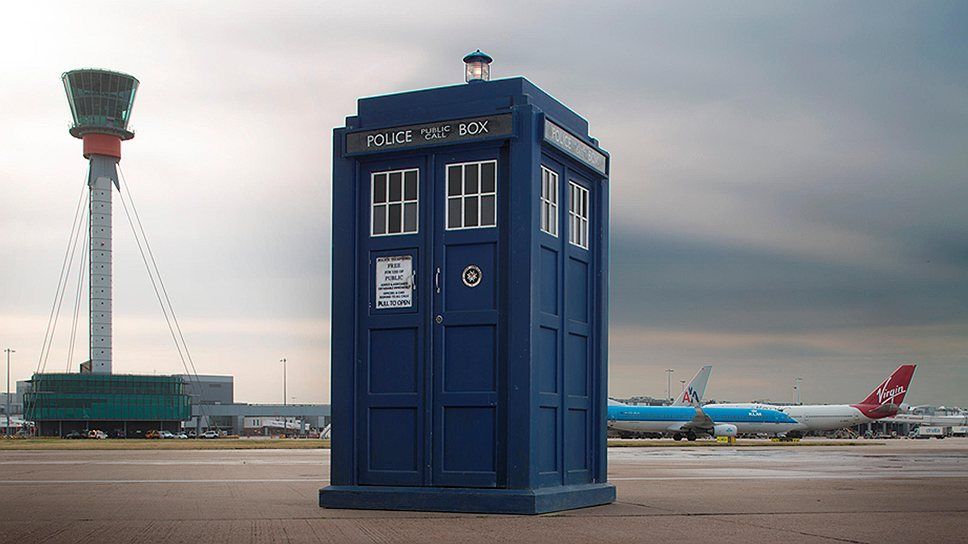 Дівчина "телепортувалась" в прямому ефірі новин: епічне відео