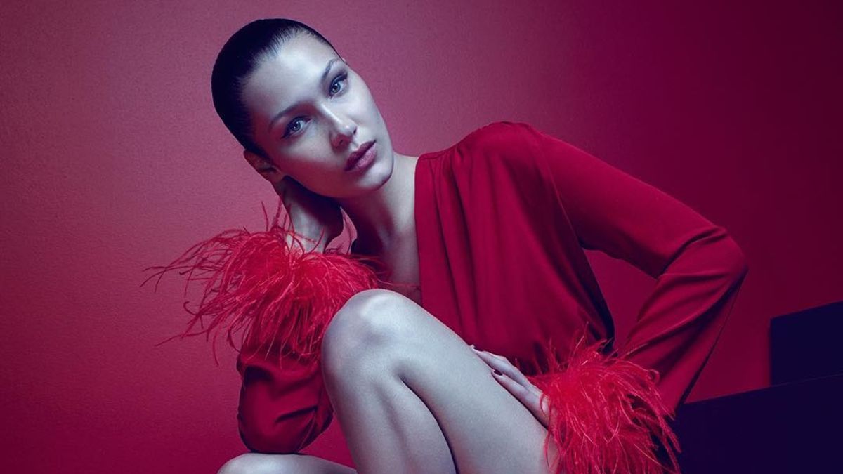 Белла Хадід показала яскраві фото з відпочинку