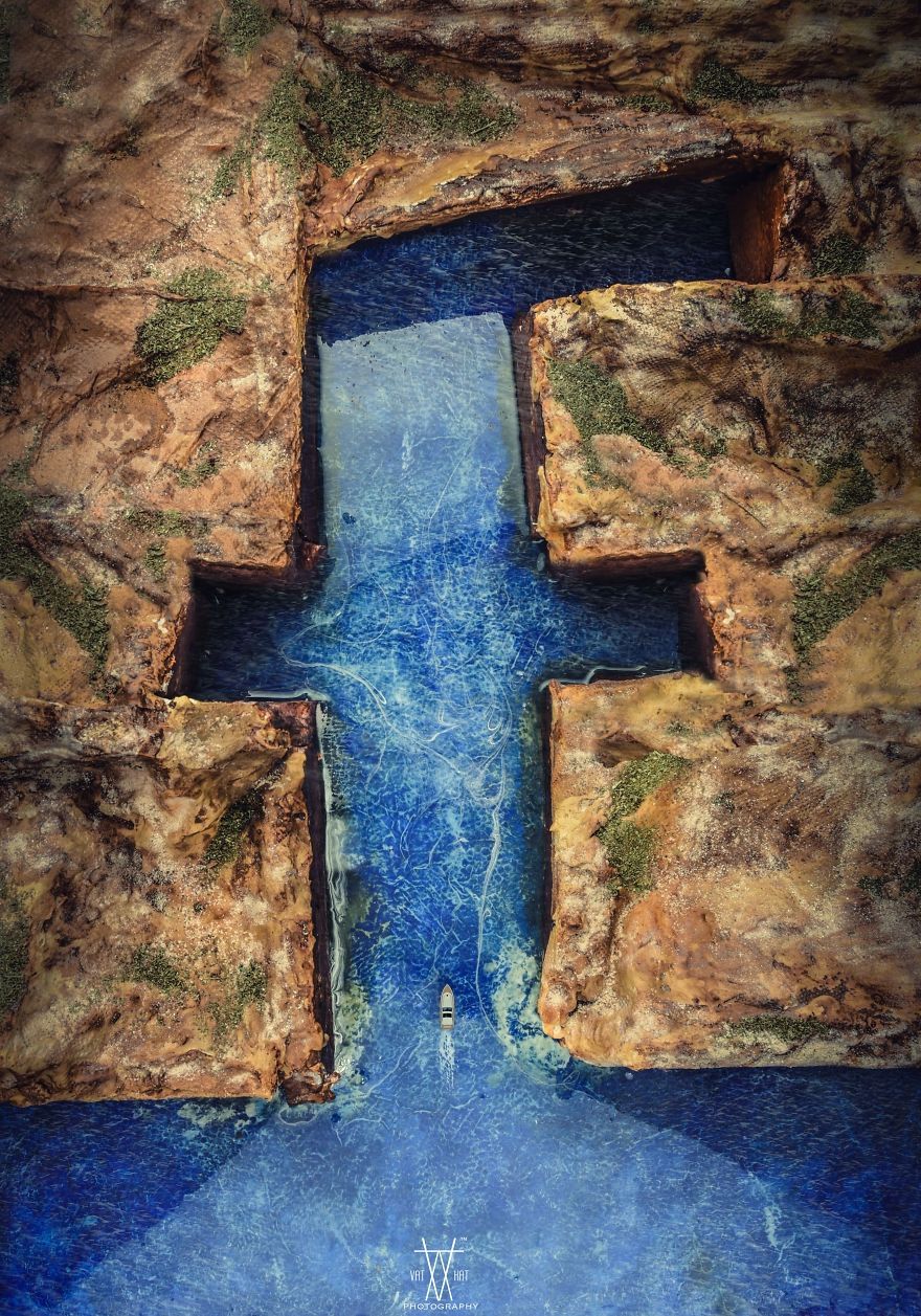 Драматичні фото зі знаменитими логотипами, від яких перехоплює дух