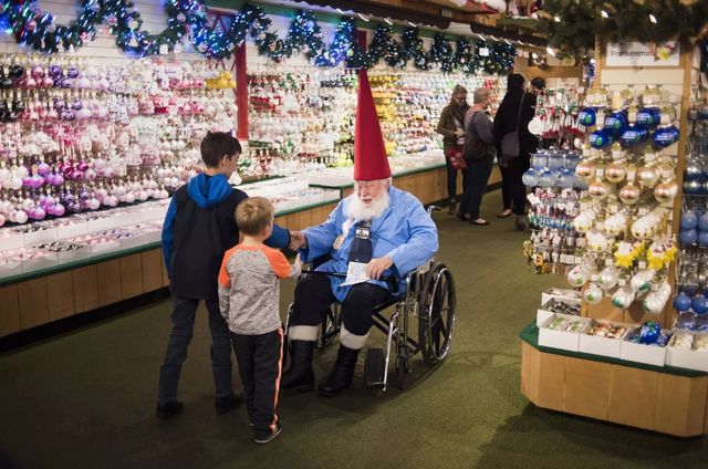 У США відкрилася школа Санта-Клаусів - фото 217913