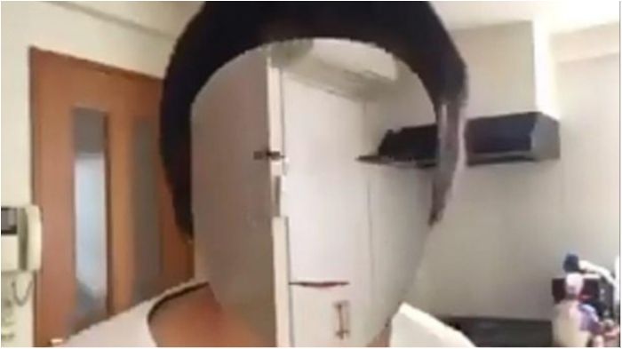 Блогер став невидимкою за допомогою iPhone X: відеофакт