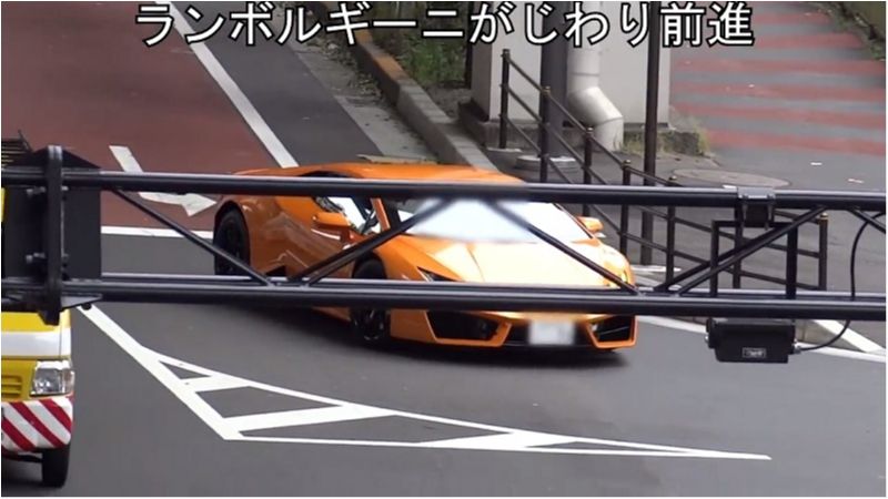 Велополіцейський наздогнав порушника на Lamborghini