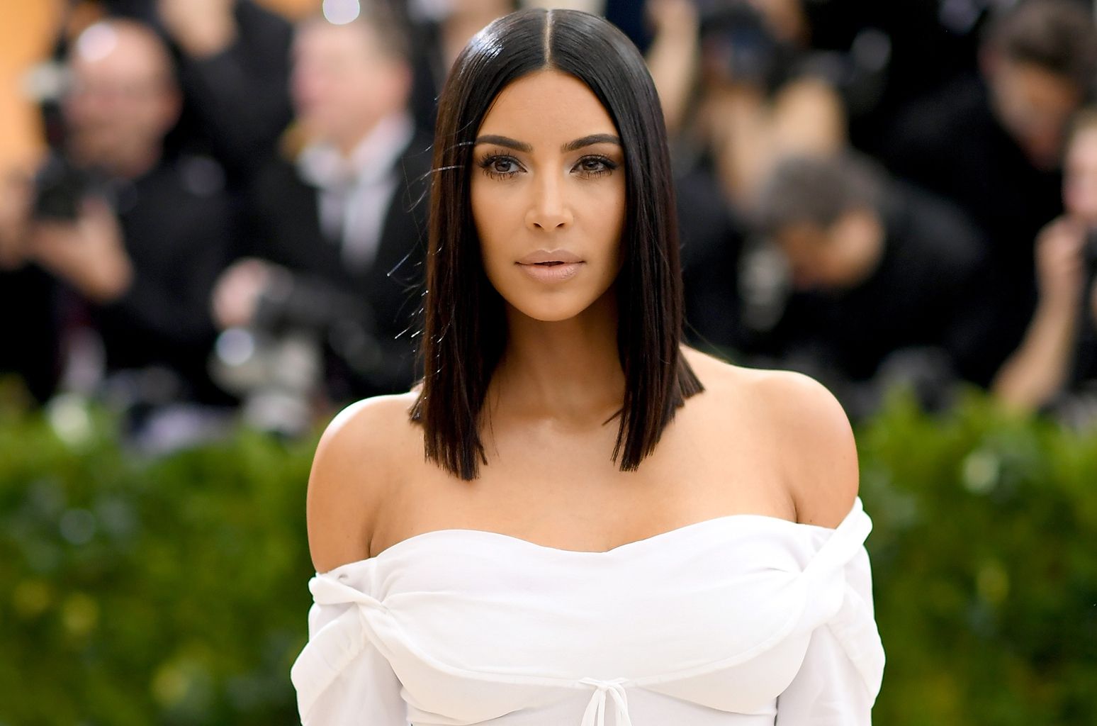 Кім Кардашян опублікувала серію різдвяних листівок зі своєю сім'єю