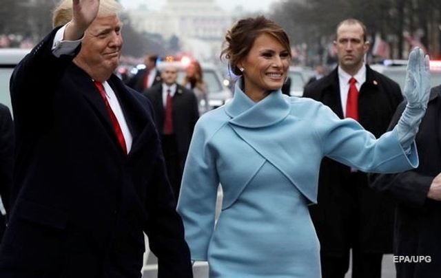 Знаменита блакитна сукня Меланії з інавгурації- фото 217474