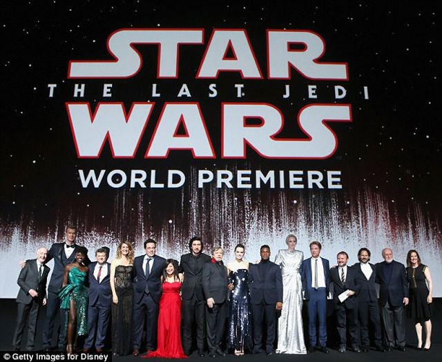 Опубліковані перші рецензії на восьмі Зоряні війни - фото 214430