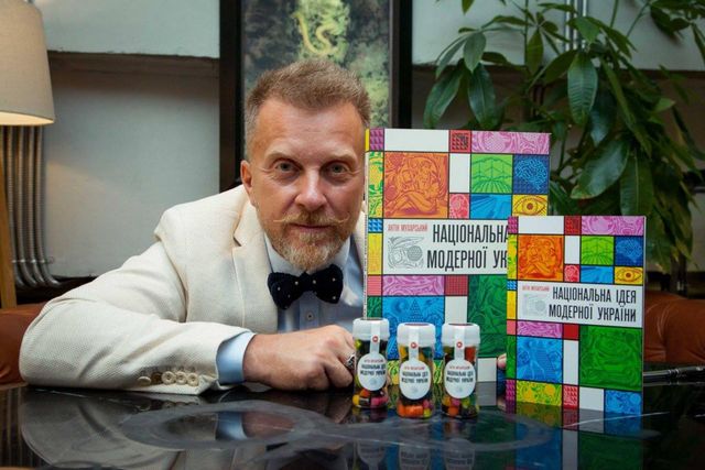 Повернення Сватів і нові тарифи Укрпошти: 12 грудня у трьох фото - фото 214580