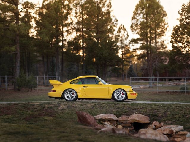 Колекцію з 12 рідкісних Porsche оцінили в 7 мільйонів доларів - фото 220105