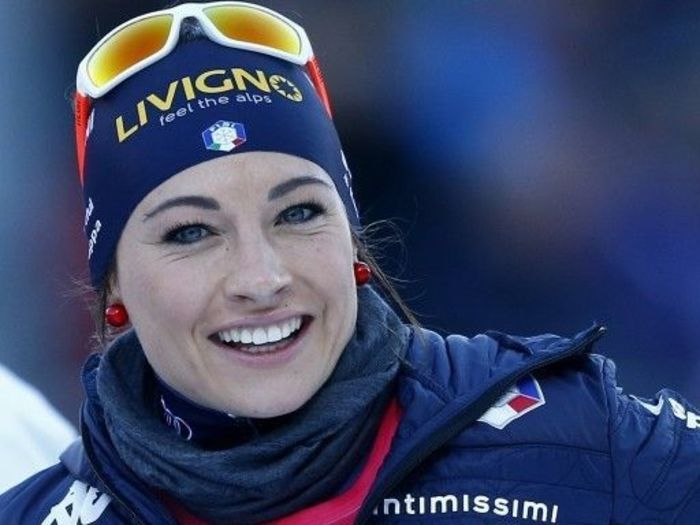 Найкрасивіша біатлоністка планети похвалилася спекотним фото в купальнику - фото 1