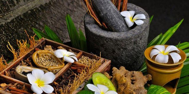 МОЗ хоче заборонити народну медицину і цілителів в Україні - фото 219210