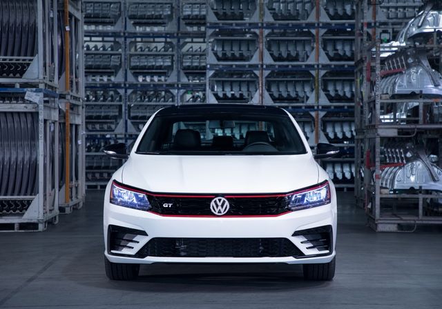 Volkswagen створив 'заряджений' Passat - фото 220599