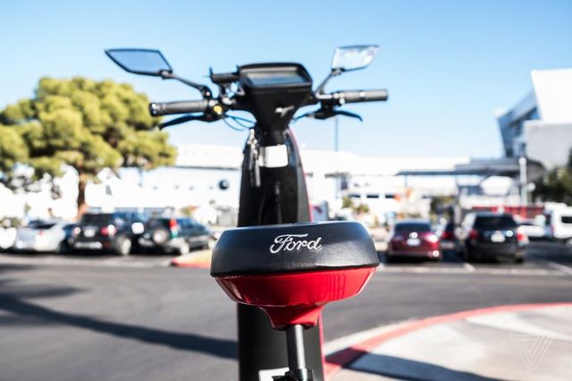 Каліфорнійський стартап випустить електроскутер під маркою Ford - фото 220402