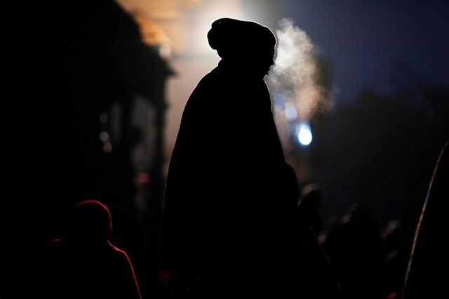 Як пройшло священне купання у Непалі: вражаючі фото - фото 222138