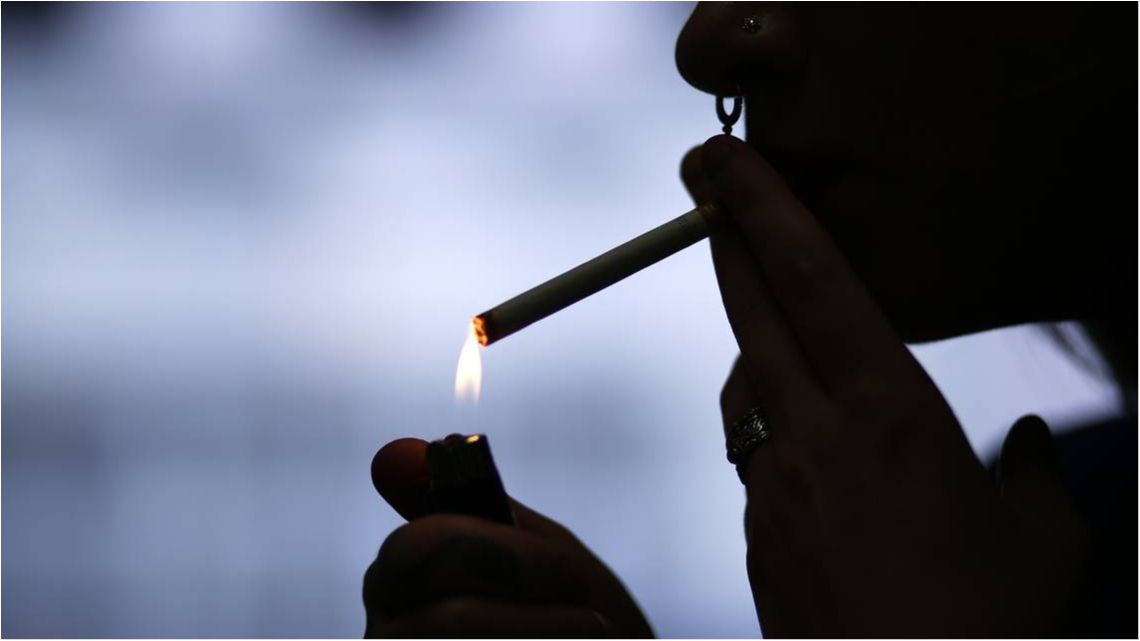 Для багатьох перша сигарета стає причиною набуття ​​звички - фото 1