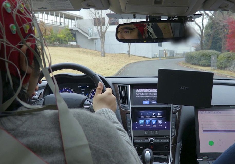 Автомобілі Nissan навчаться читати думки - фото 1