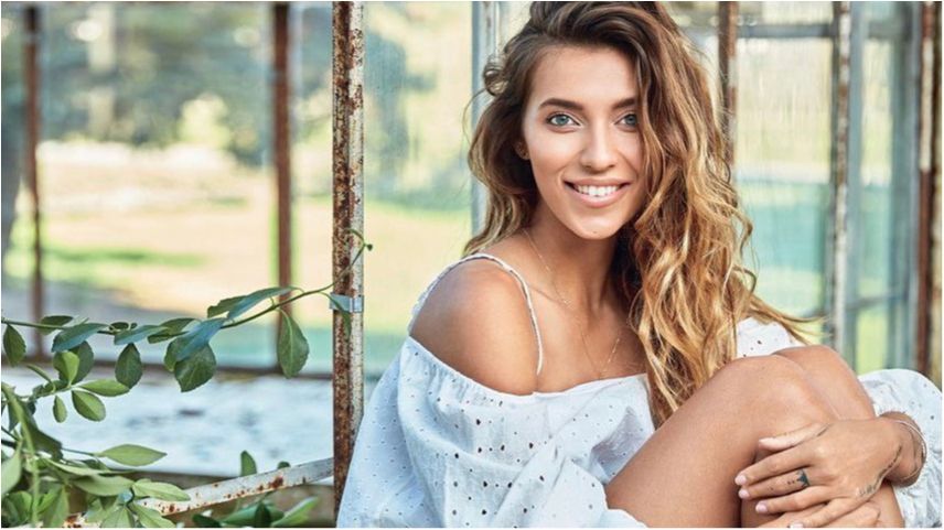 Регіна Тодоренко потішила шанувальників незвичайним фото - фото 1