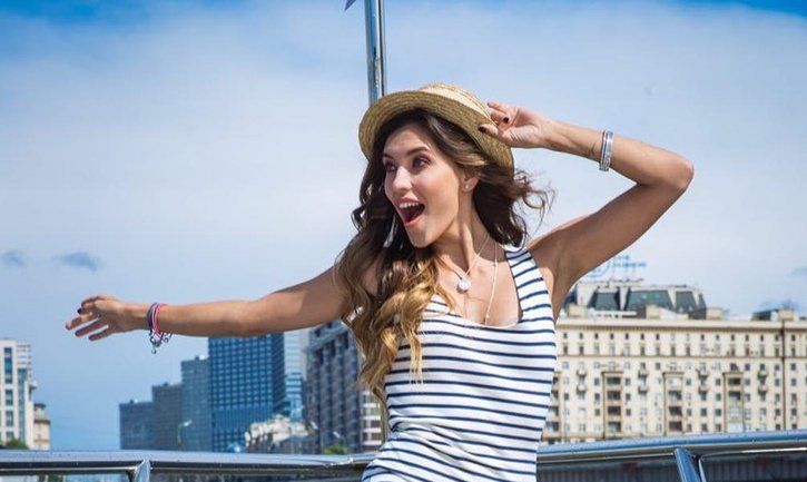 Українська ведуча вразила мережу безглуздим фото - фото 1