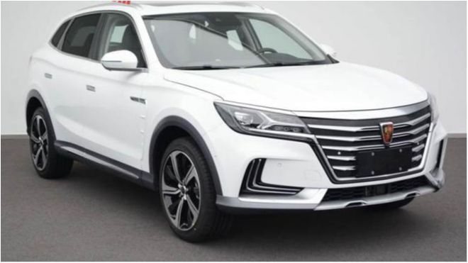 Поріг швидкості автомобіля позначений на 180 кілометрах на годину - фото 1